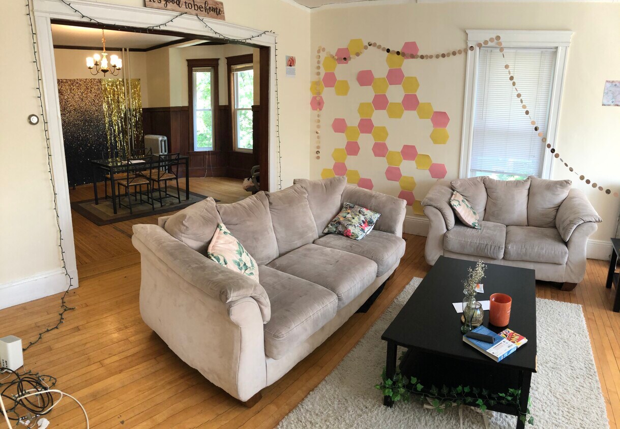 Foto principal - 15 Sparhawk St