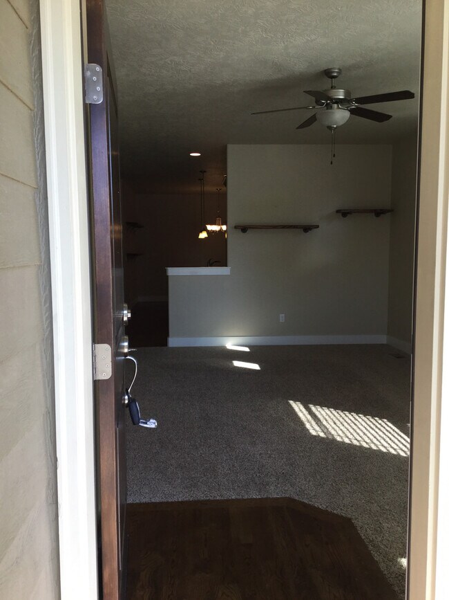 Foto del edificio - Boise, 3Bd/2.5Bth/2Car, 1743Sqft, Greenbriar Commons Subdivision