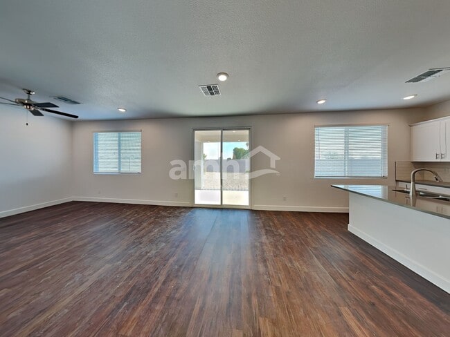 Building Photo - 8983 N 171st Dr