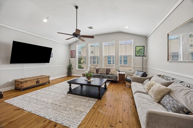 Foto del edificio - 107 Riley Ln