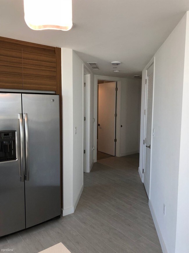 Building Photo - 1 br, 1 bath  - 2590 Biscayne Blvd
