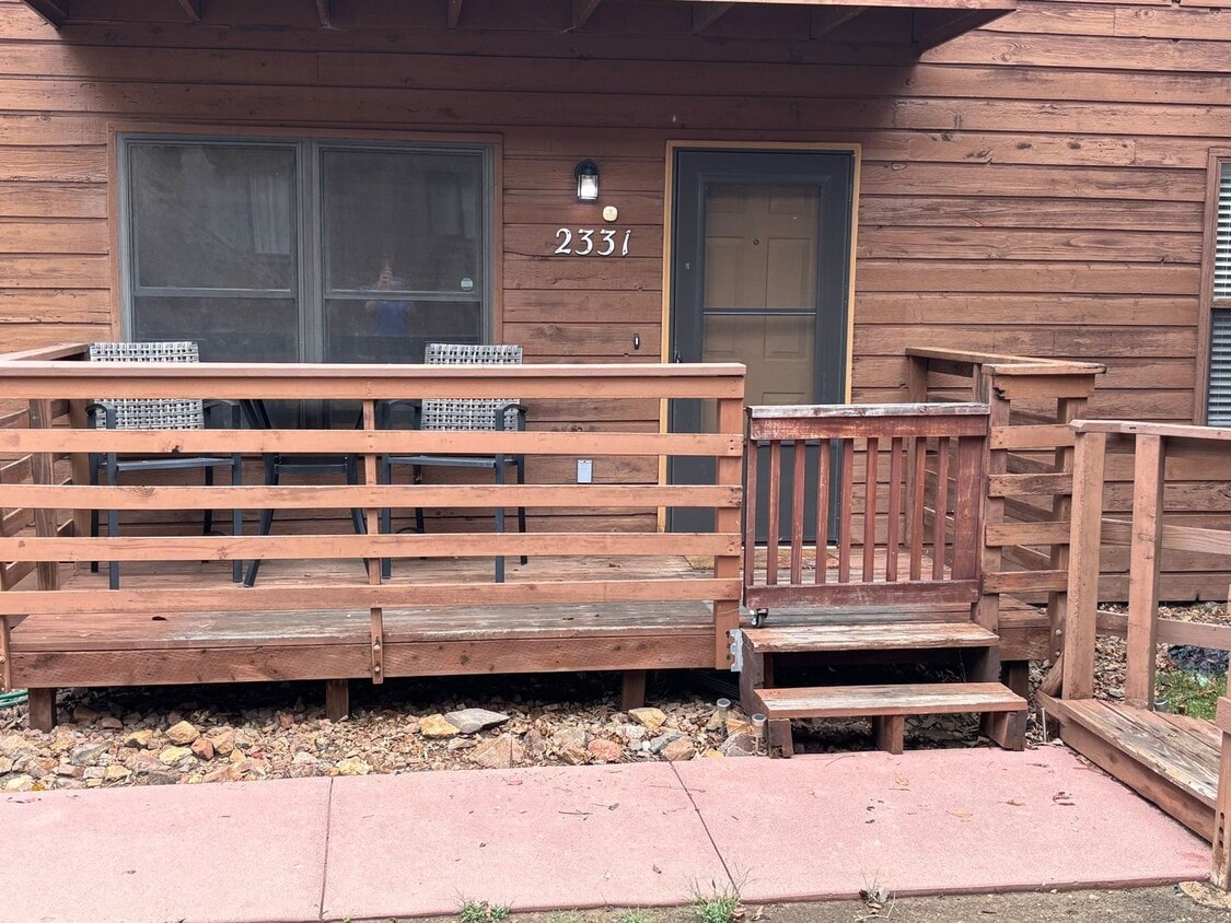 2 Bed 1 Bath Condo Available Now! MileSto... - 2 Bed 1 Bath Condo Available Now!  MileSto...