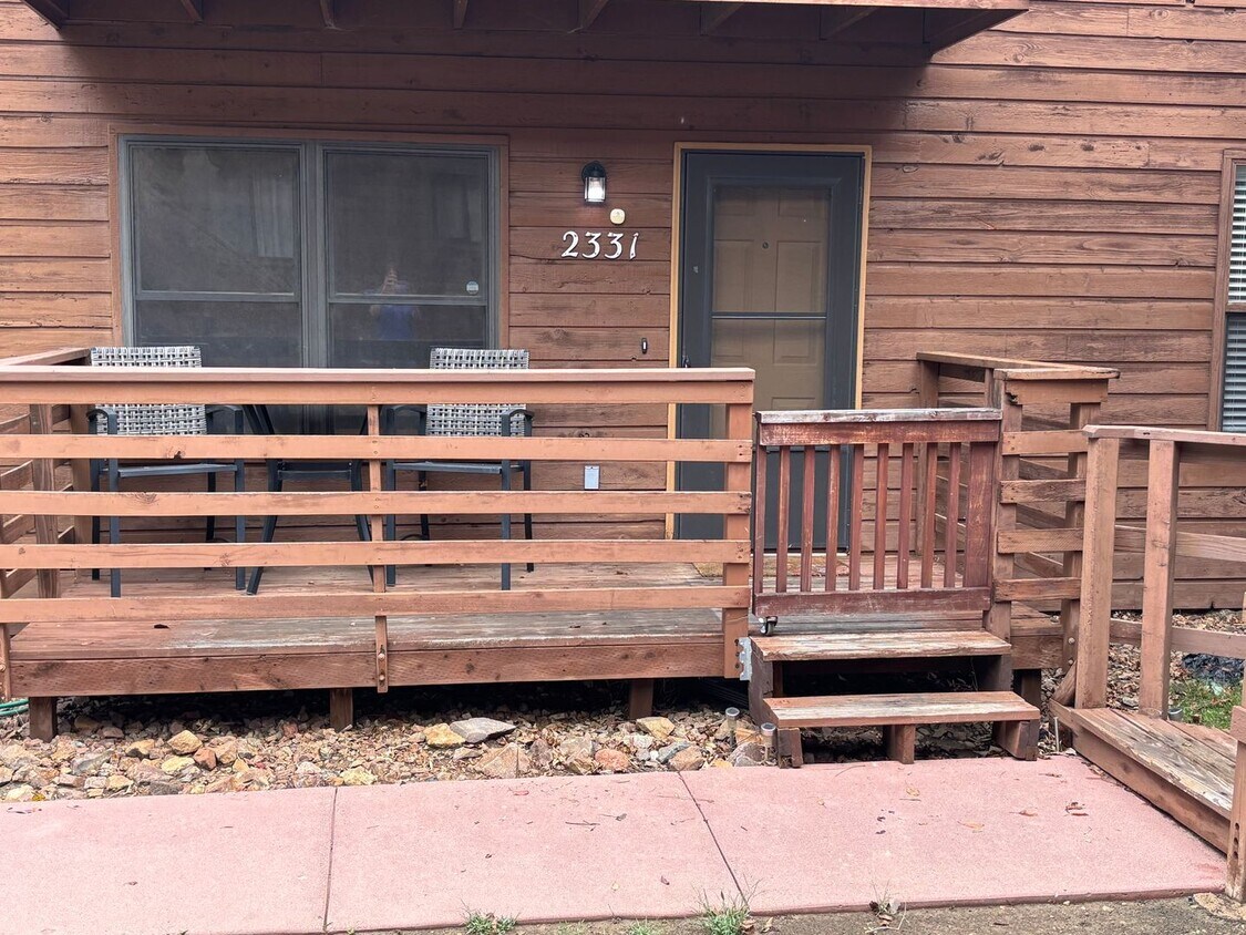 2 Bed 1 Bath Condo Available Now! MileSto... - 2 Bed 1 Bath Condo Available Now!  MileSto...