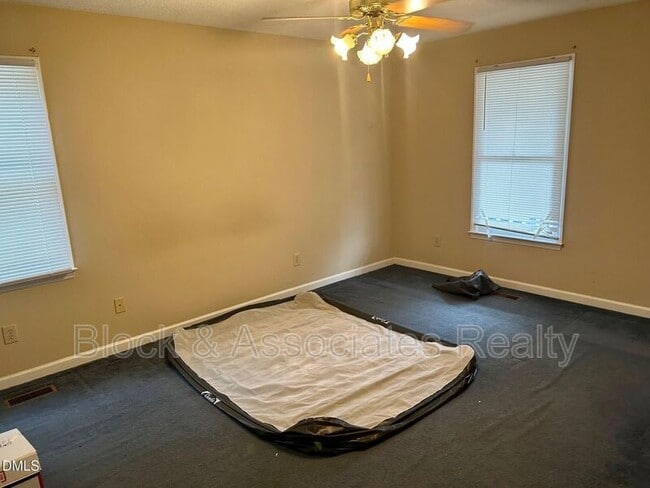 Building Photo - 1521 Bricklanding Cir