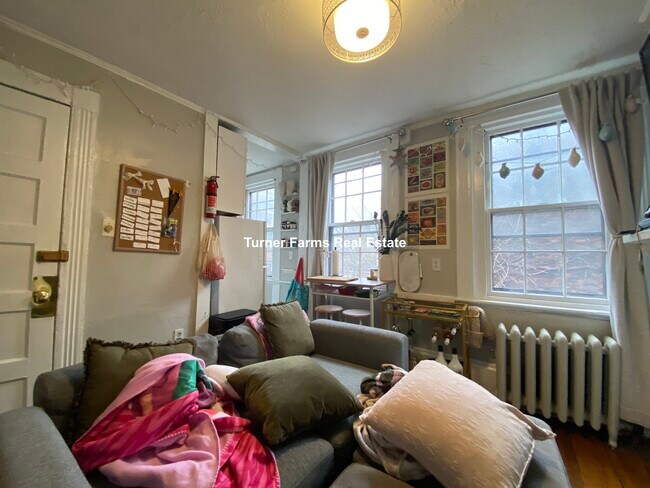Foto del edificio - 1 Champney Pl