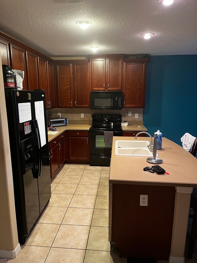 Foto del edificio - 3451 Windsor Lake Cir