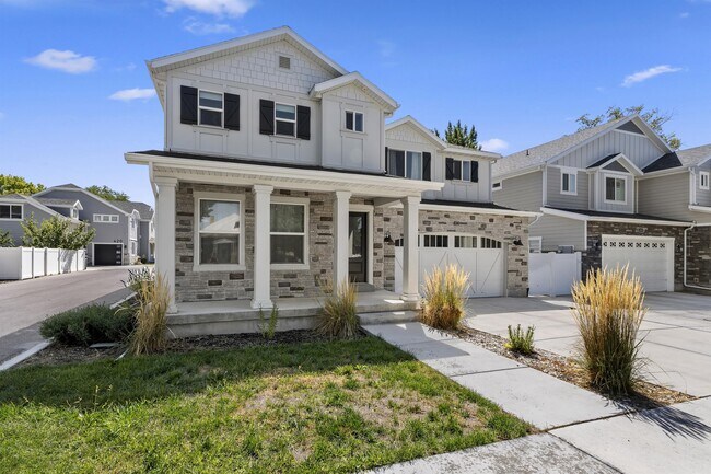 Photo - 414 E 8800 S House