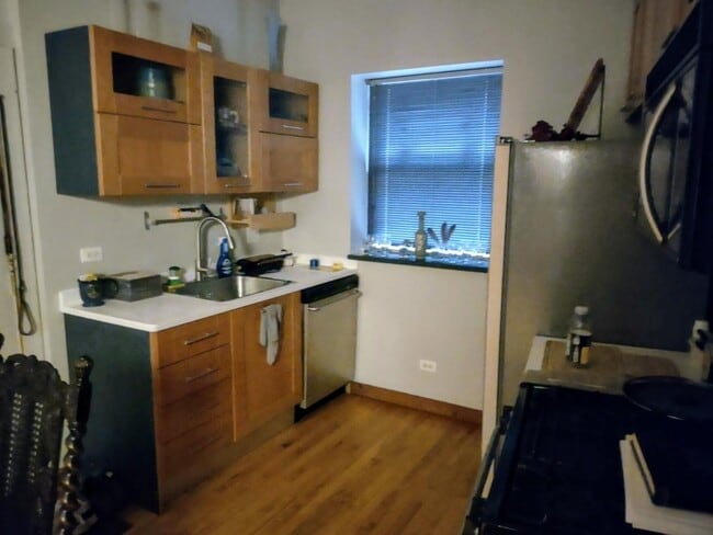 Foto del edificio - 321 Custer Ave