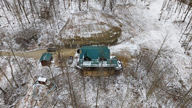 Foto del edificio - 1680 Lower Hatcher Creek Rd