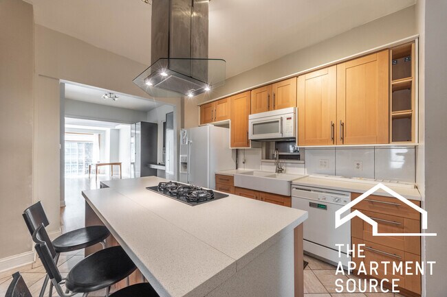 Foto del edificio - 2554 W Cortland St