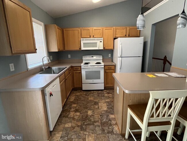 Building Photo - 1136 Garner Dr