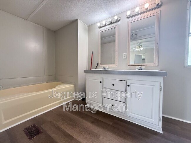 Foto del edificio - 508 N Boone St