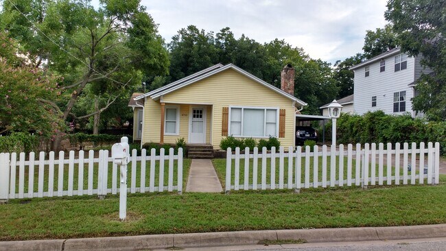 Foto del edificio - 4715 White Oak Ln
