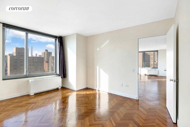 Foto del edificio - 356 E 88th St
