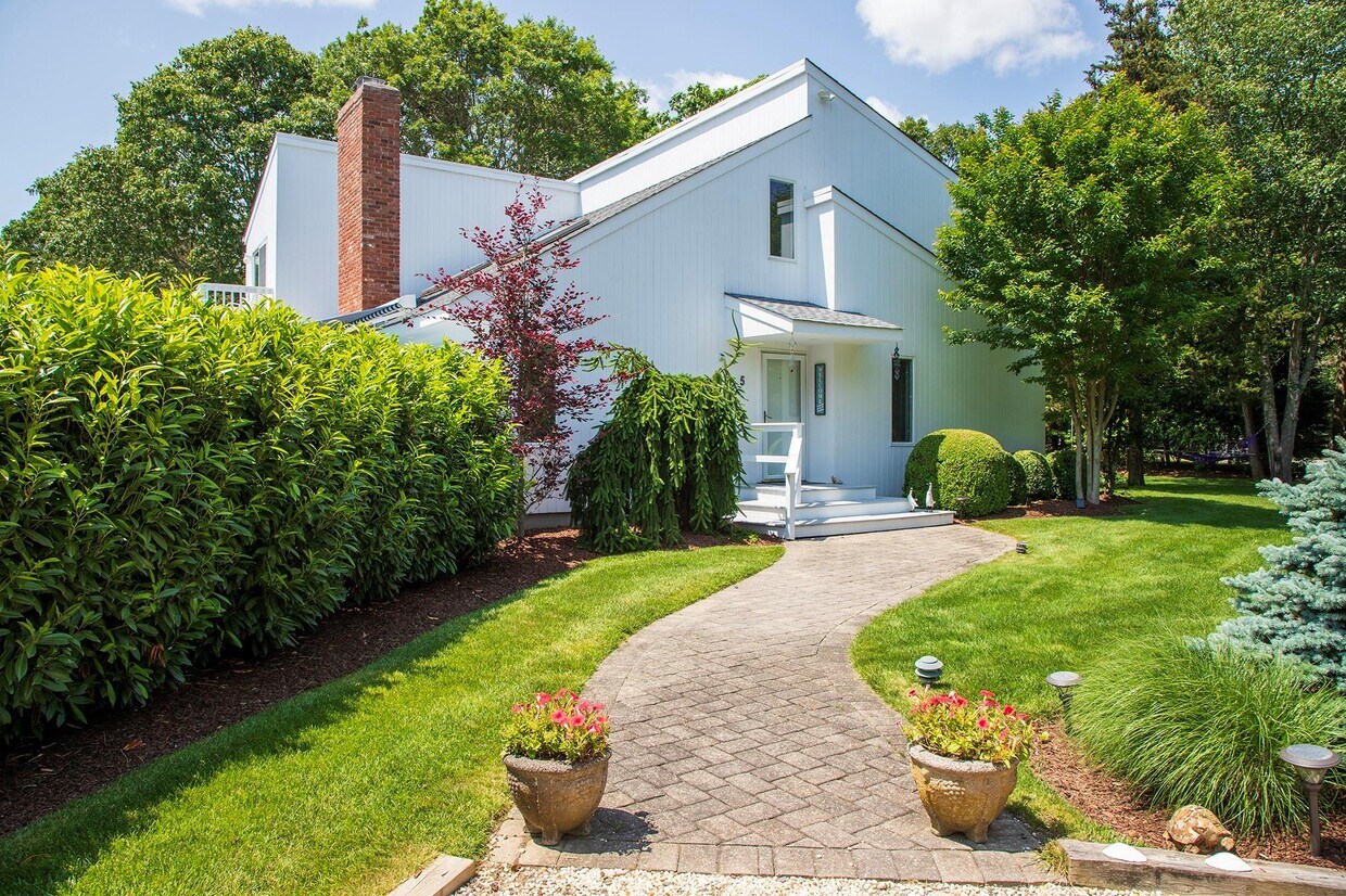 Foto principal - 5 Cedarfield Ln