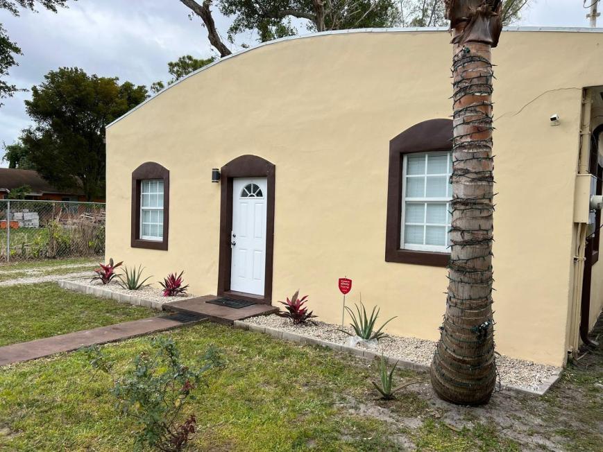 Foto principal - 1 bedroom in Miami FL 33142