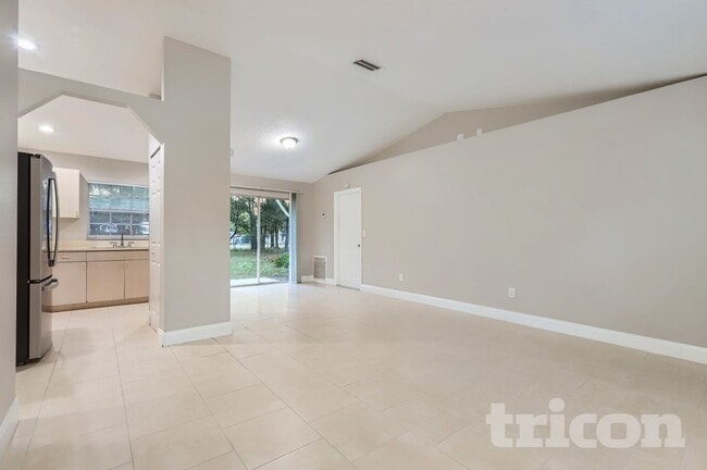 Foto del edificio - 2527 Orange Ave