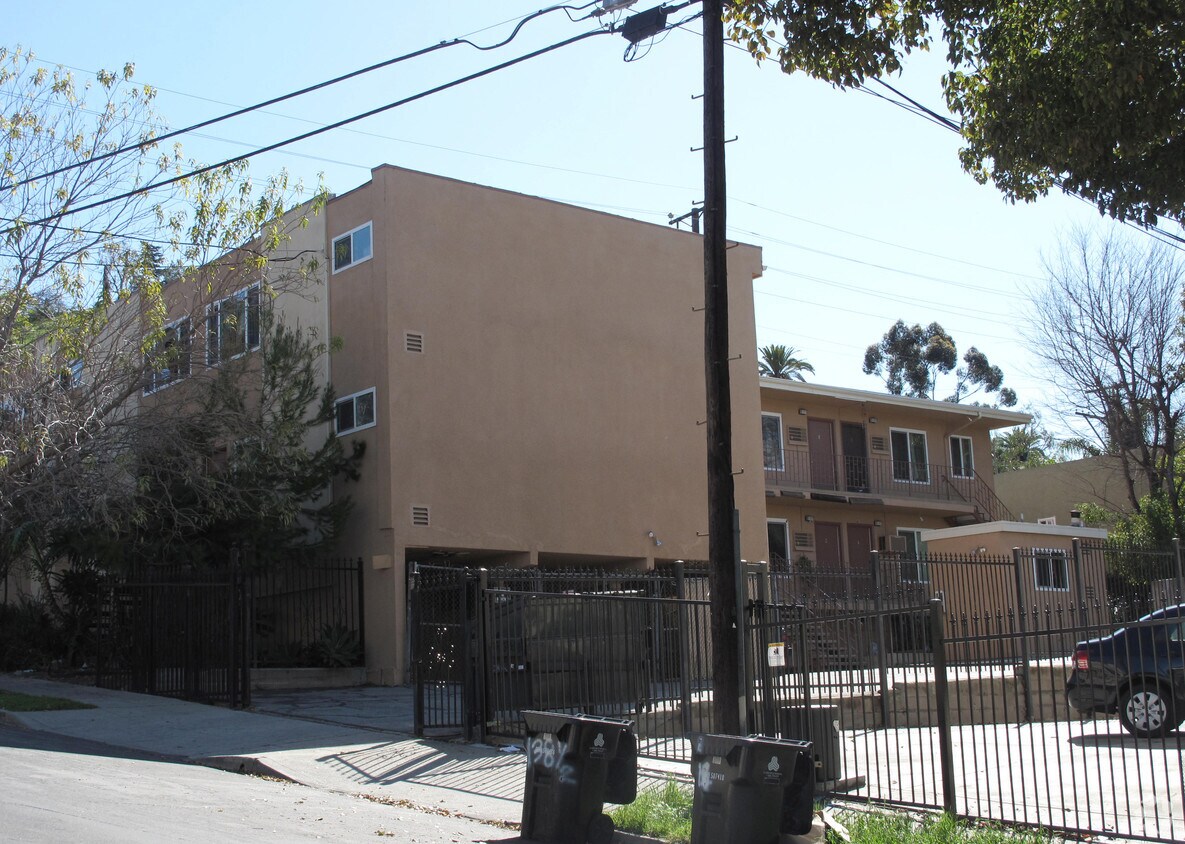 Building Photo - 144 E Avenue 33