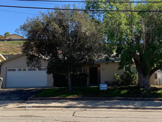 Foto del edificio - Beautiful 3BR/2BA Home in Santee