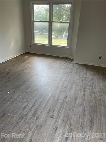 Building Photo - 6258 Rosecroft Dr