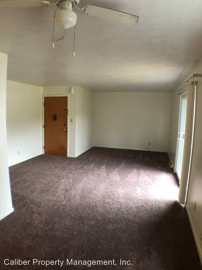 Building Photo - 2 br, 1 bath Apartment - 121 Canyon Pkwy