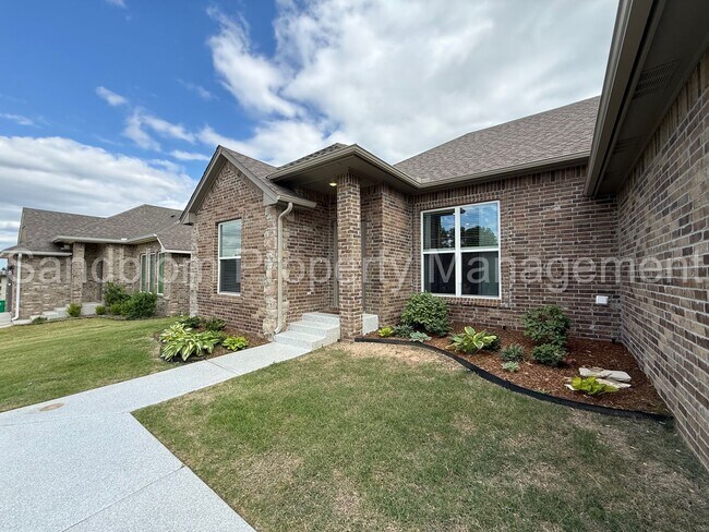 Foto del edificio - For Lease | Bixby | Available Now!
