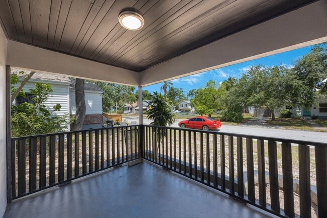 Building Photo - 1230 9th Ave S