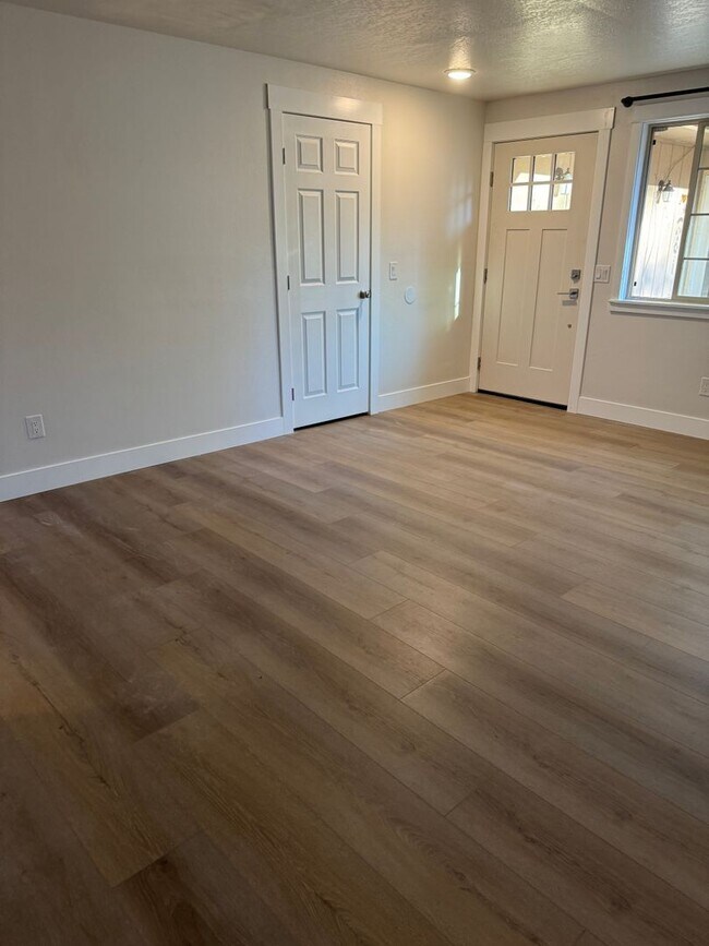 Foto del edificio - Updated Duplex in SE Bend