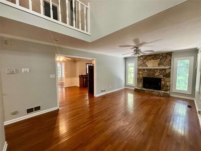 Foto del edificio - 665 Gregory Manor Dr SW