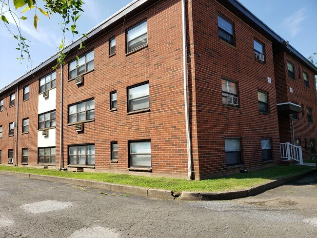 Exterior - 272 Tyler St