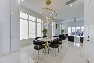 Building Photo - 5702 Fairdale Ln