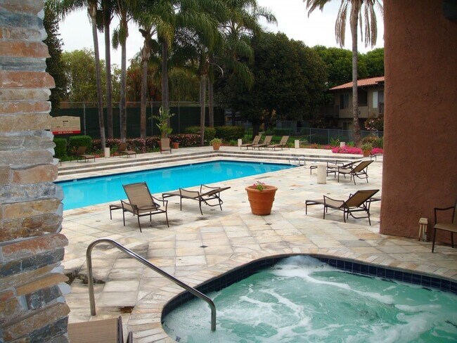 Foto del edificio - Santa Ana - 1 Bedroom 1 Bath Downstairs Co...