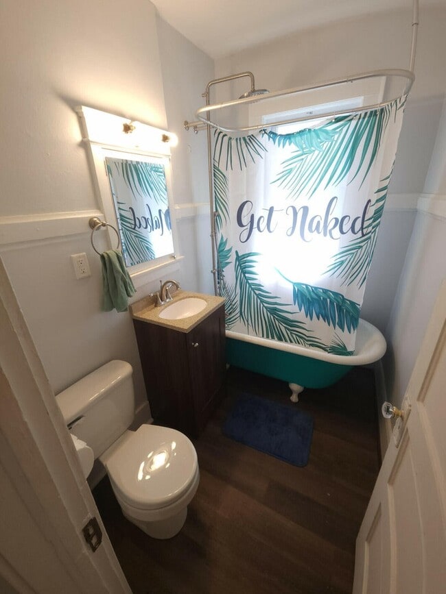 Bathroom - 1548 N 48th St