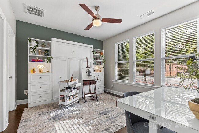 Building Photo - 2613 Statesville Ave