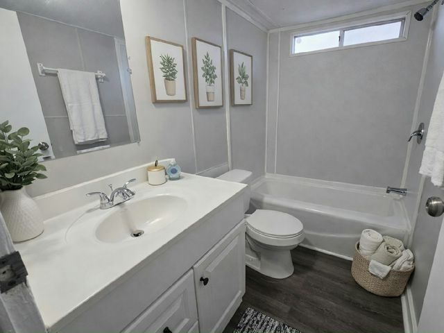 Foto del edificio - 8750 Symmes Rd