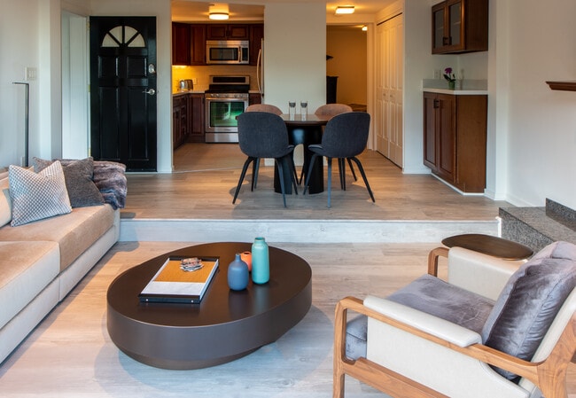 Disfruta de una comida en la comodidad moderna - 24 Atwood Ave