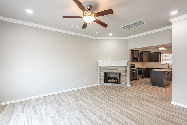 Building Photo - 503 W Laurel Ave, Rogers, AR 72758