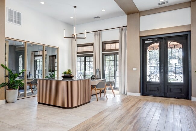 Building Photo - Barton Creek Villas