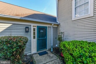 Building Photo - 4624 Governor Kent Ct