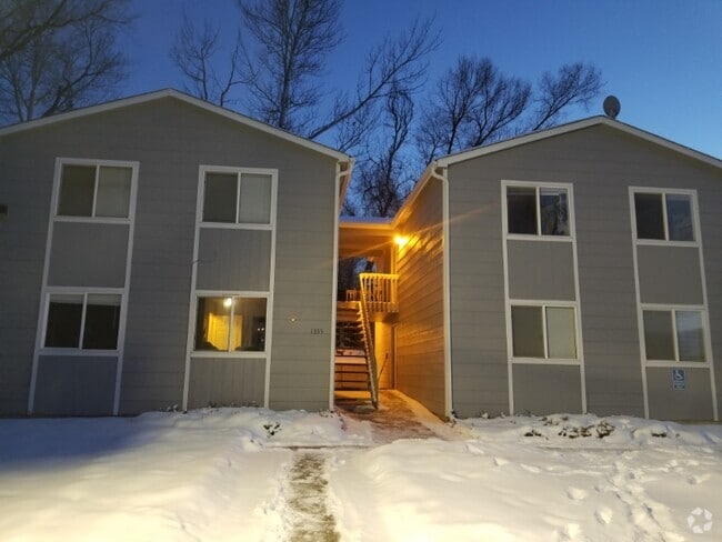 Building Photo - 1355 Cherry St