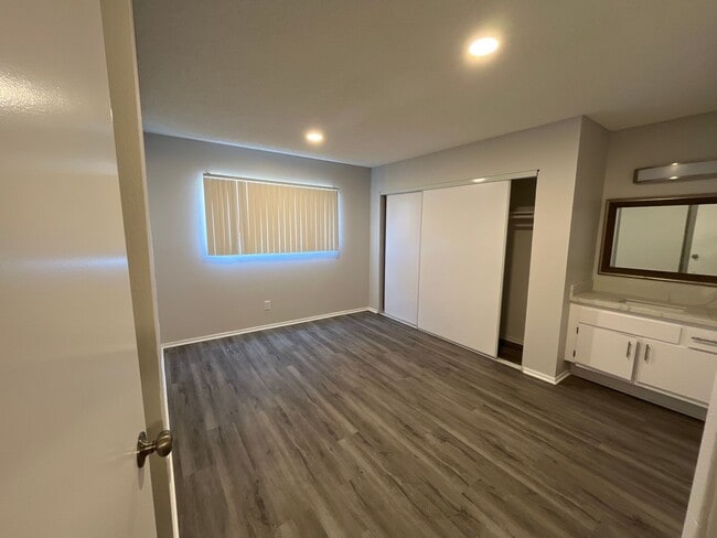 Interior Photo - 951 S. Oxford