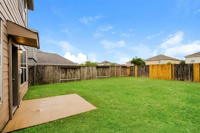Building Photo - 19406 Plantation Field Dr