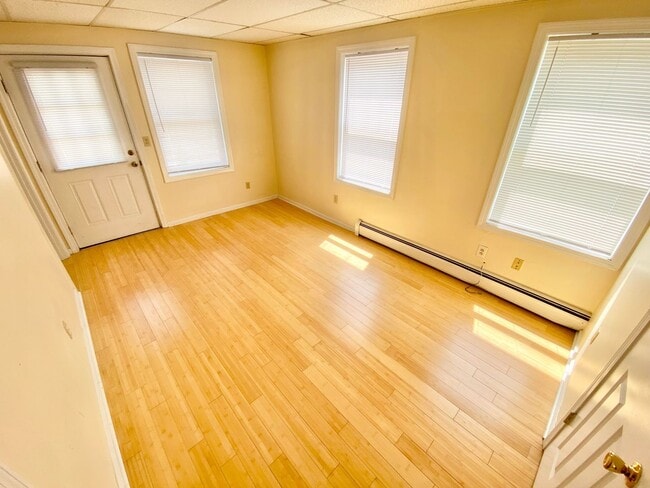 Building Photo - 61 Grant St