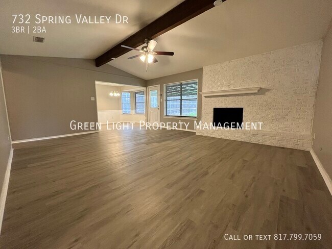 Building Photo - 732 Spring Valley Dr