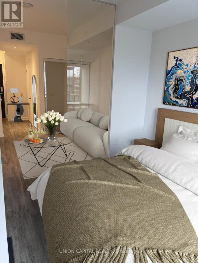 Building Photo - 77 Shuter St