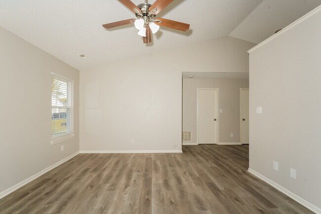 Foto del edificio - 4038 Knollwood Ave