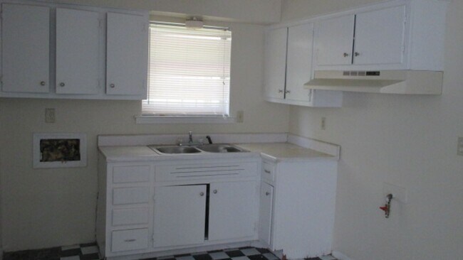 Foto del edificio - 4372 Deerland St
