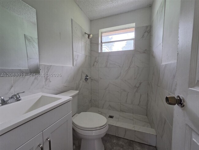 Building Photo - 4730 NW 23rd Ct