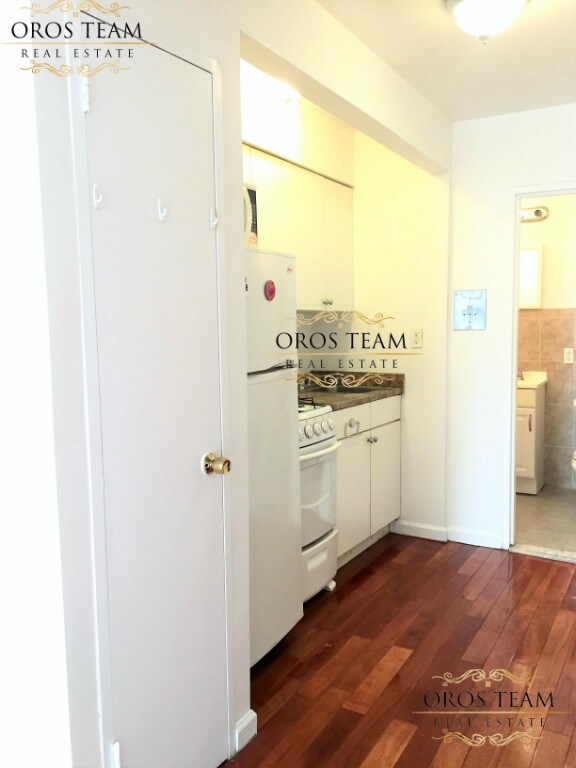 Foto del edificio - 335 W 29th St