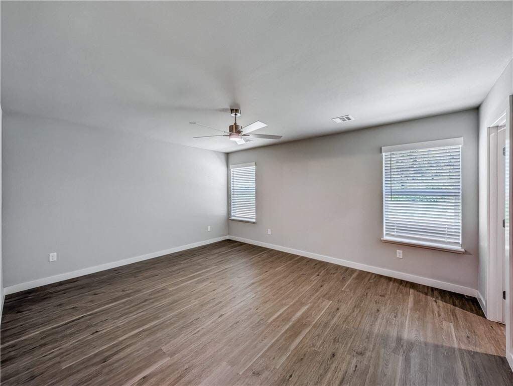 Building Photo - 6613 NW Altus St